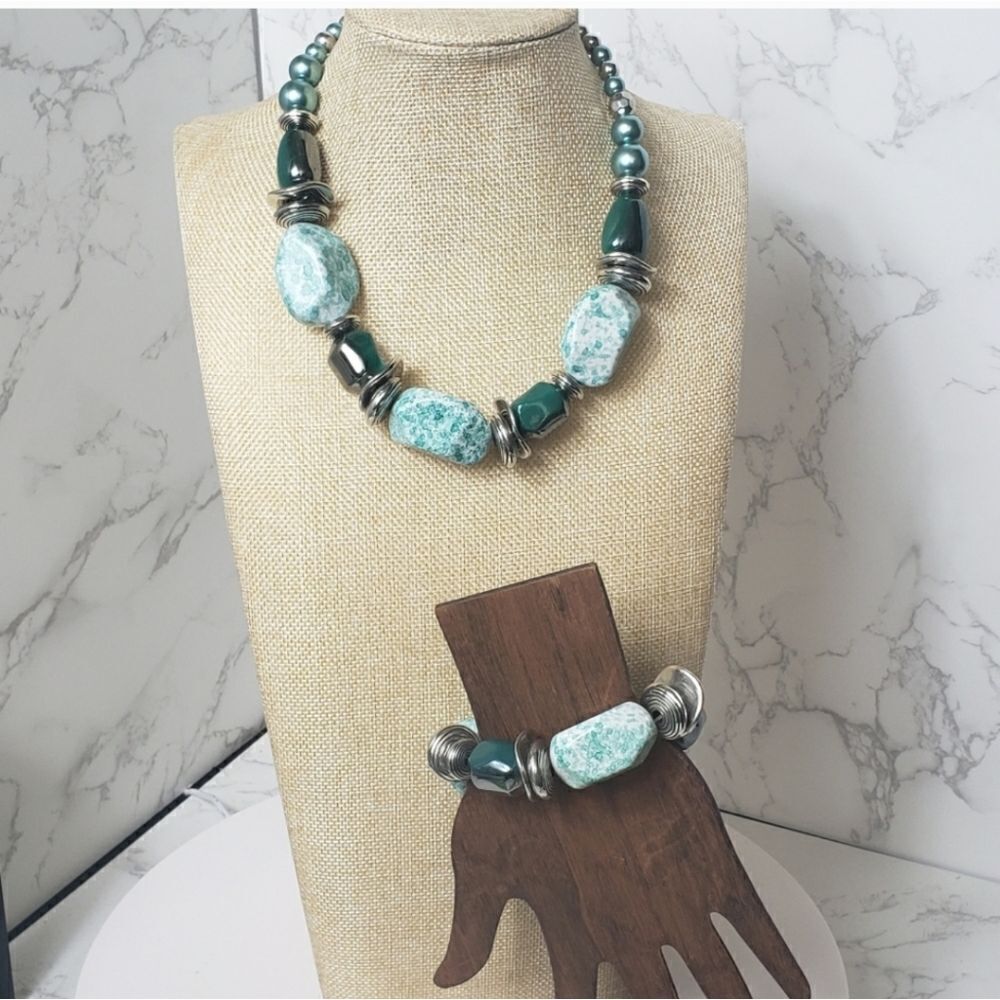 PAPARAZZI Chunky Resin Beaded Necklace & Stretch Bracelet Set Teal Silver
